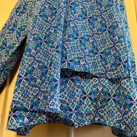 NWT Chico’s blue medallion print draped flounce front blouse size large - Picture 7 of 16